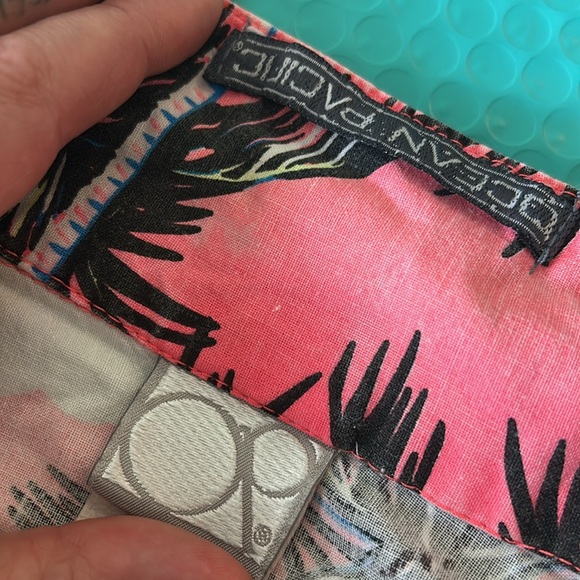 Vintage Hawaiian shirt - Picture 4 of 4